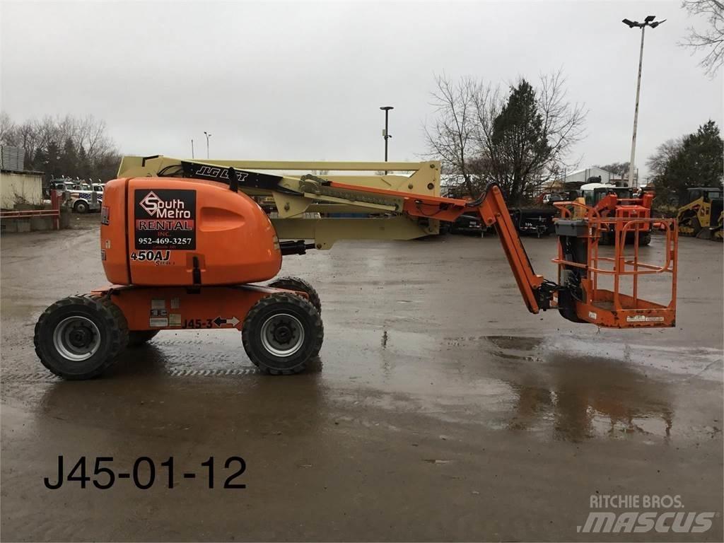 JLG 450AJ Karos emelők