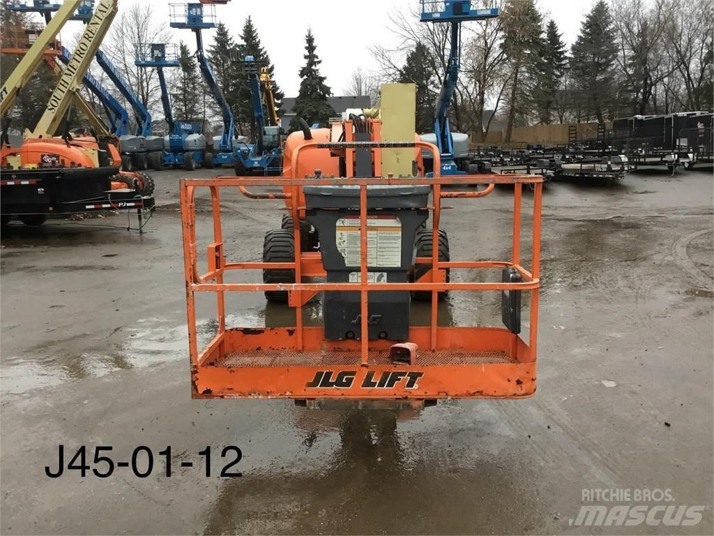 JLG 450AJ Karos emelők