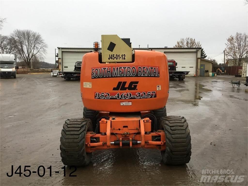 JLG 450AJ Karos emelők