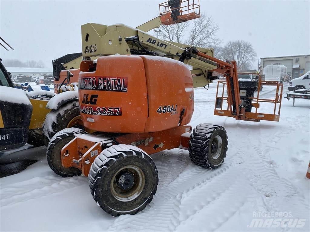 JLG 450AJ Karos emelők