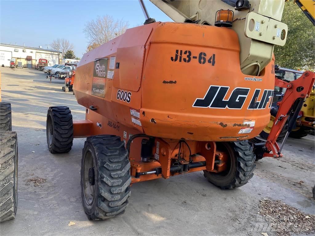 JLG 600S Teleszkópos emelők