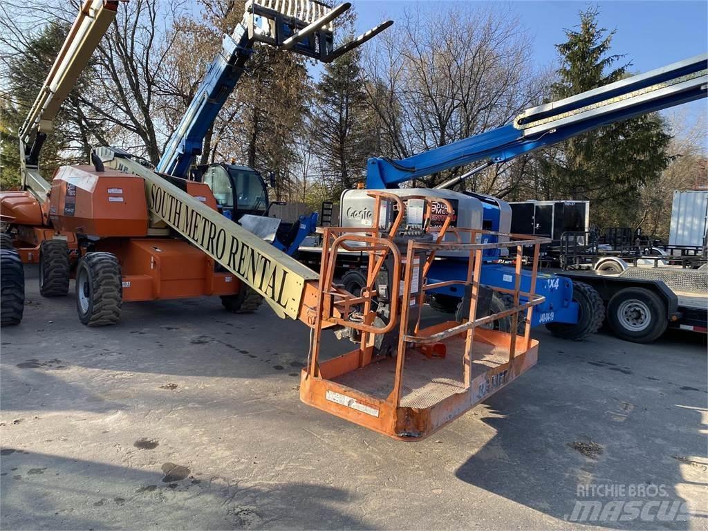 JLG 600S Teleszkópos emelők