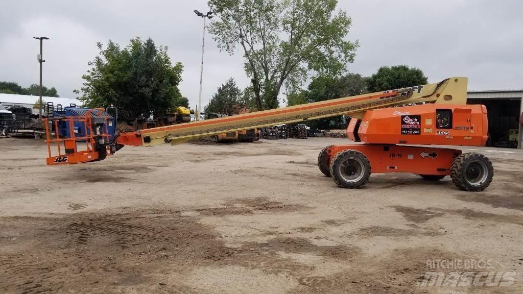 JLG 800S Teleszkópos emelők