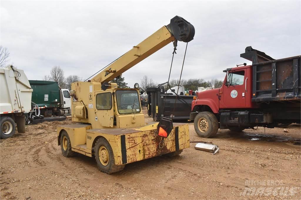 JLG 886 Mobil daruk