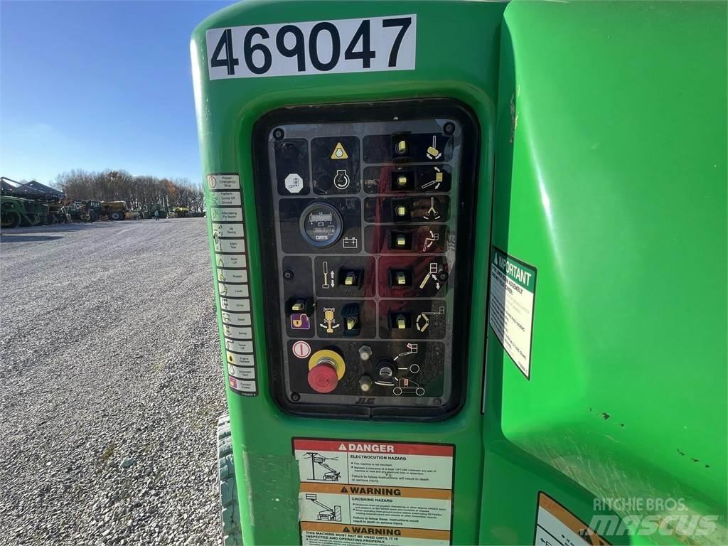 JLG E400AJPN Karos emelők