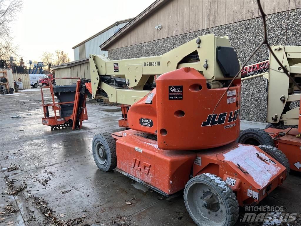 JLG E400AJPN Karos emelők