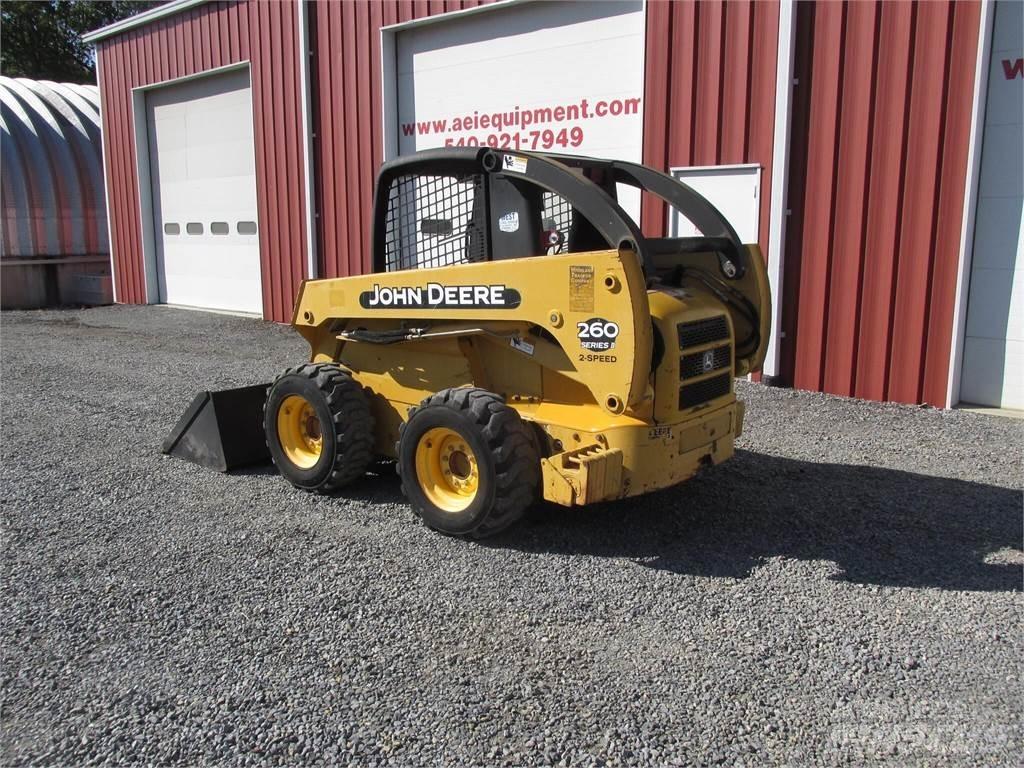 John Deere 260 II Kompaktrakodók
