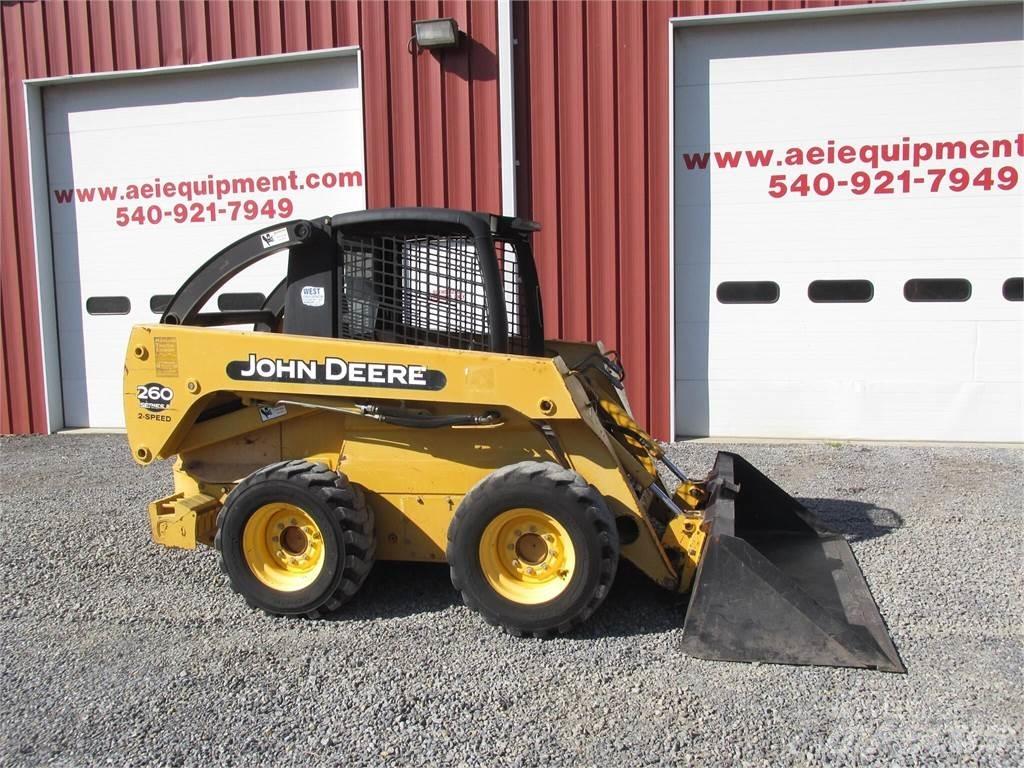 John Deere 260 II Kompaktrakodók
