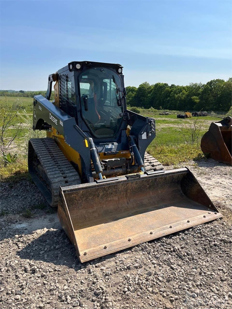 John Deere 333G Kompaktrakodók