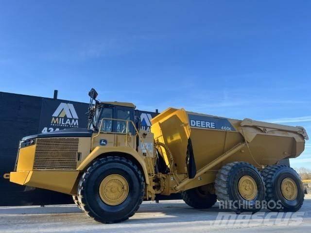 John Deere 460E Csuklósdömperek