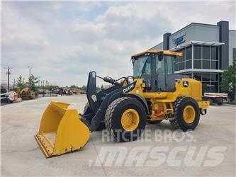 John Deere 524P Gumikerekes homlokrakodók