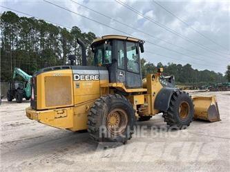 John Deere 544K Gumikerekes homlokrakodók