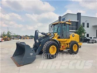 John Deere 544P Gumikerekes homlokrakodók
