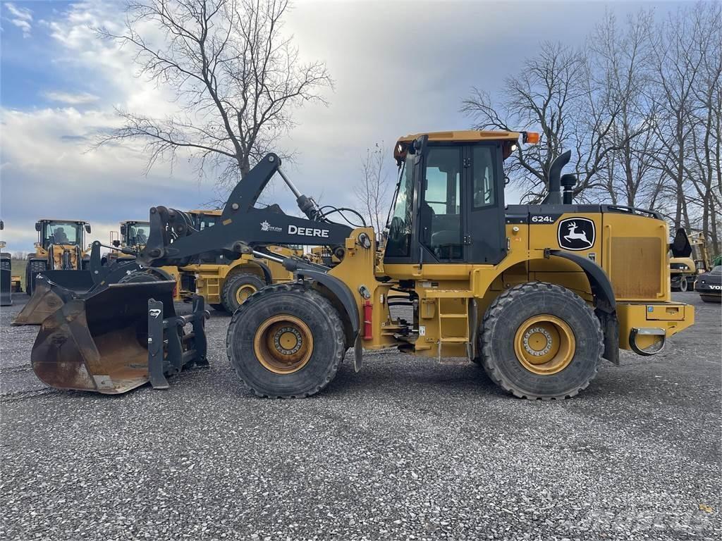 John Deere 624L Gumikerekes homlokrakodók