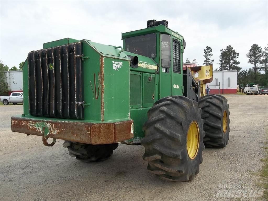 John Deere 643K Döntő-rakásolók
