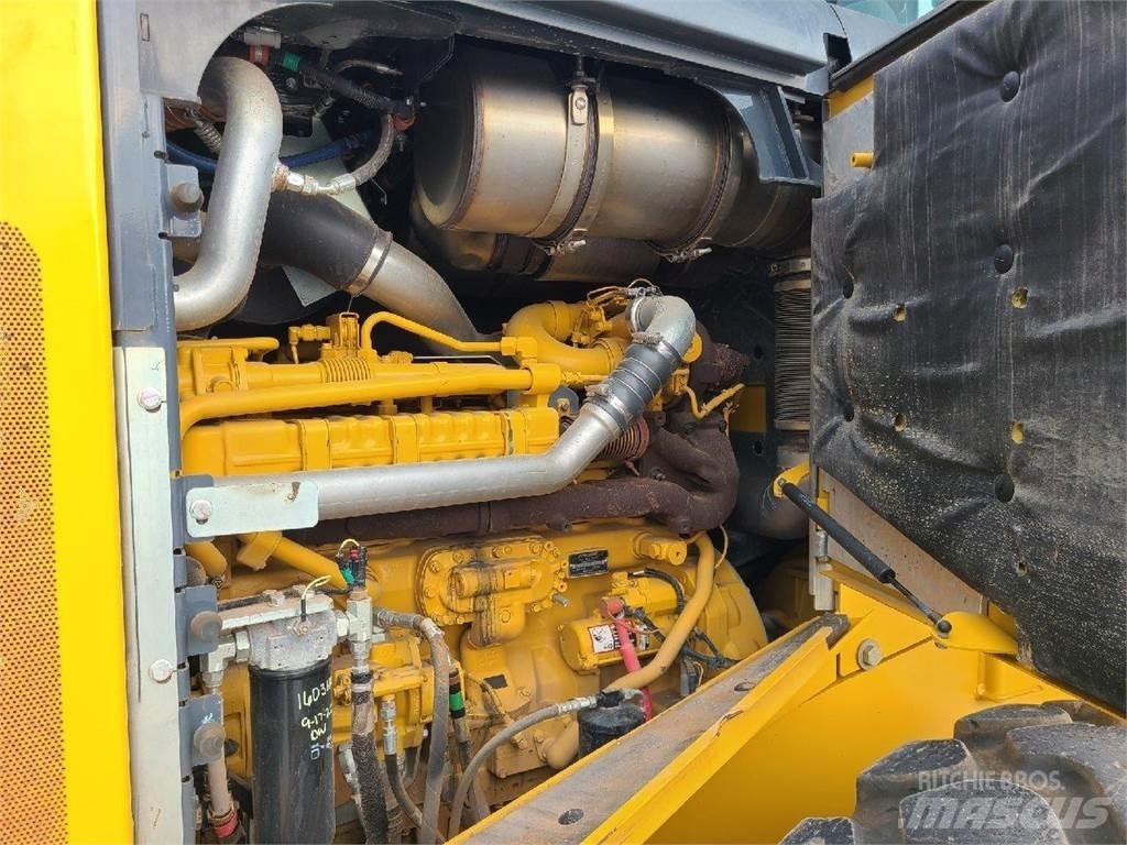 John Deere 644K Gumikerekes homlokrakodók