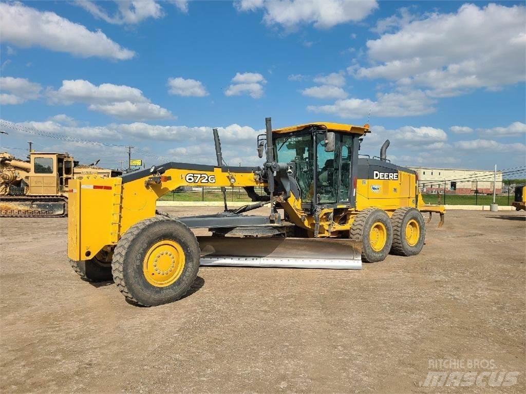 John Deere 672G Gréderek