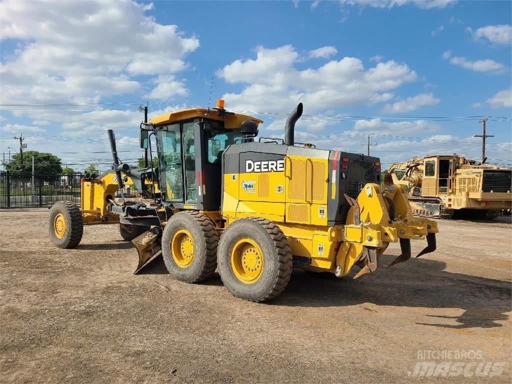 John Deere 672G Gréderek