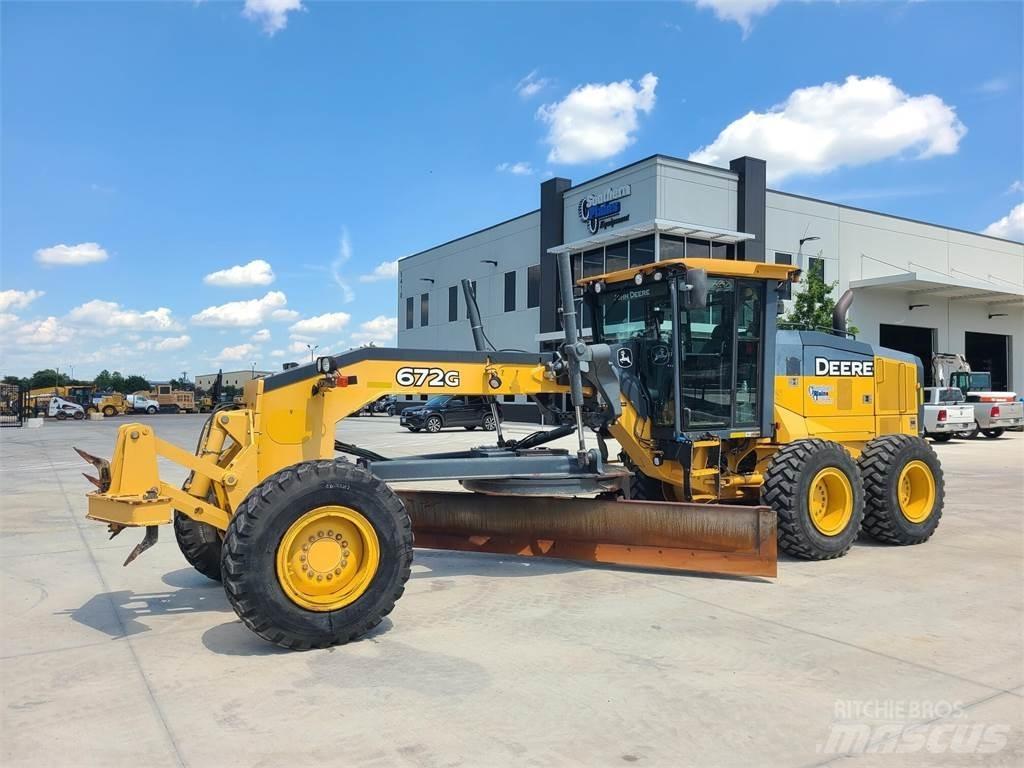 John Deere 672G Gréderek