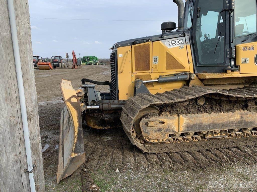 John Deere 750K LGP lánctalpas dózerek