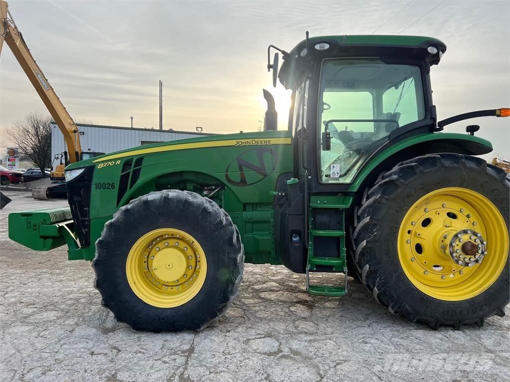 John Deere 8270R Traktorok