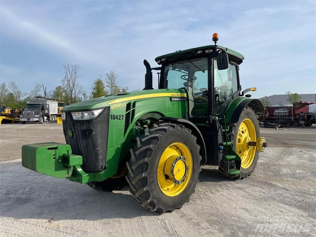 John Deere 8320R Traktorok