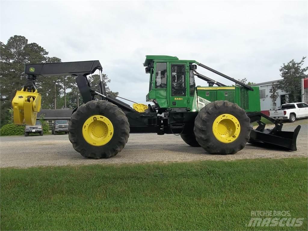 John Deere 848H Vonszolók
