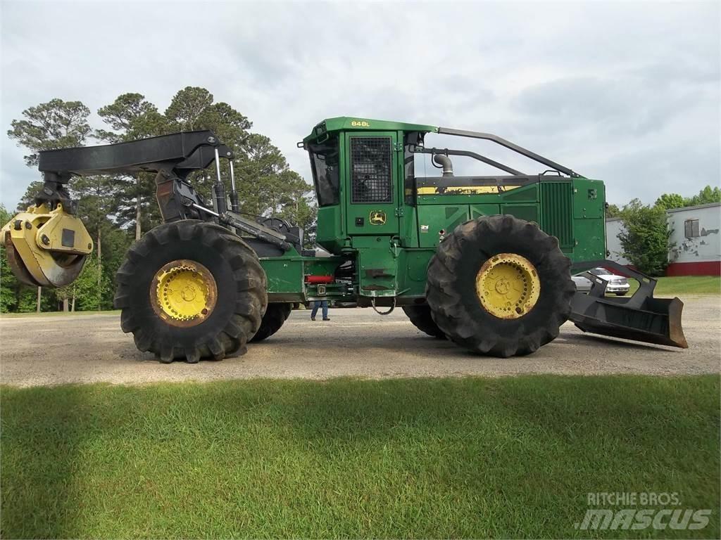 John Deere 848L Vonszolók