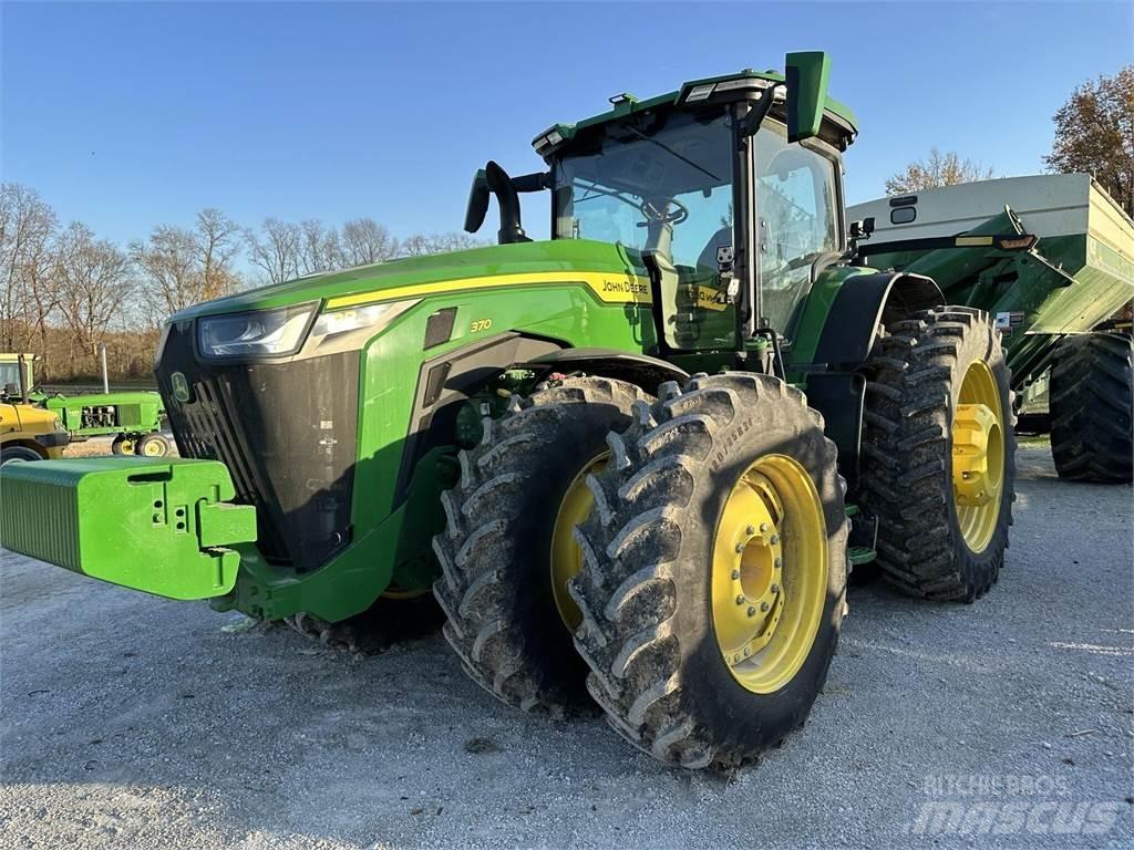 John Deere 8R 370 Traktorok