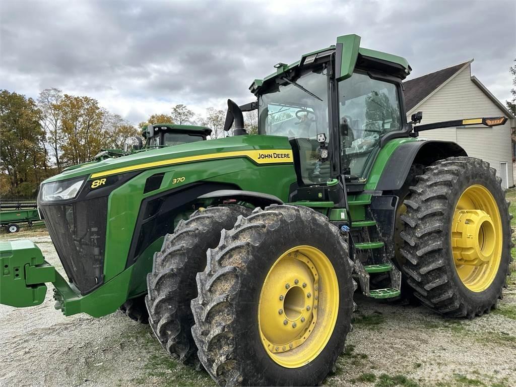 John Deere 8R 370 Traktorok