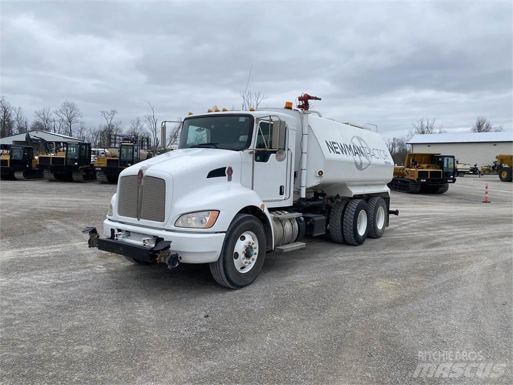 Kenworth T300 Vízszállító teherautók