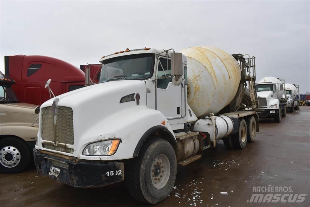 Kenworth T440 Betonkeverők/Betonpumpák