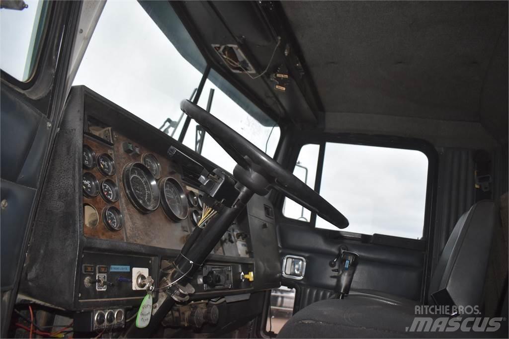 Kenworth T800 Billenő teherautók