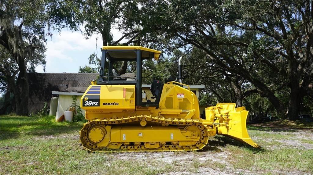 Komatsu D39PX-24 lánctalpas dózerek