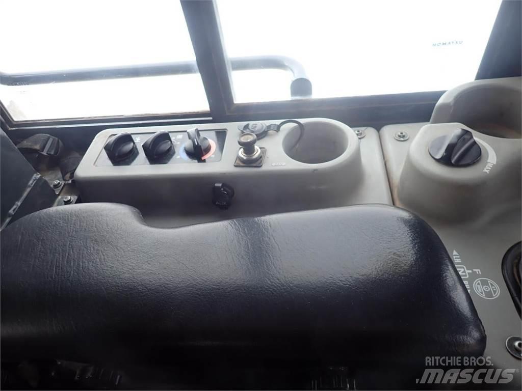 Komatsu D61PXi-24 lánctalpas dózerek