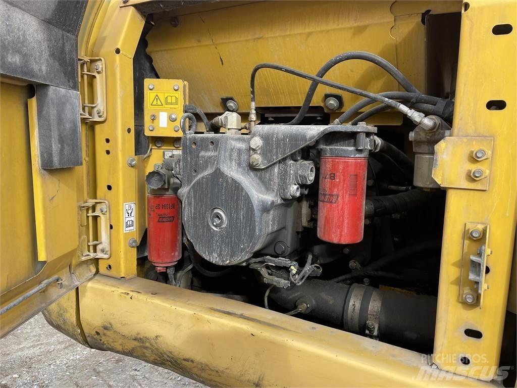 Komatsu PC210 LC-8 Lánctalpas kotrók