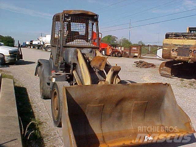 Komatsu WA100 Gumikerekes homlokrakodók