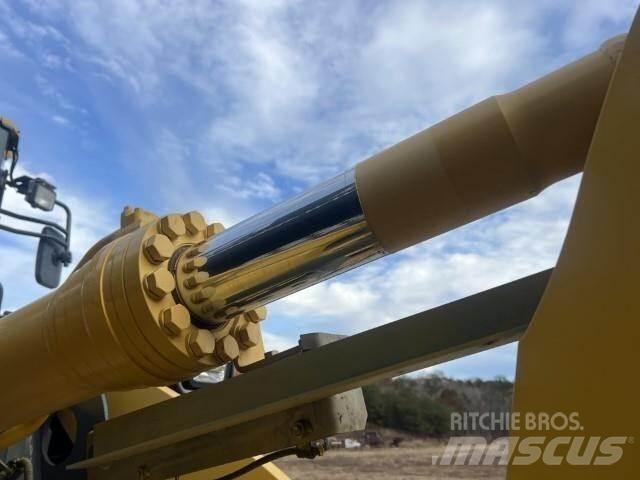 Komatsu WA320-8 Gumikerekes homlokrakodók