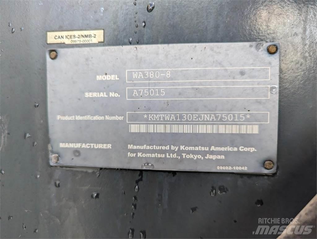 Komatsu WA380-8 Gumikerekes homlokrakodók