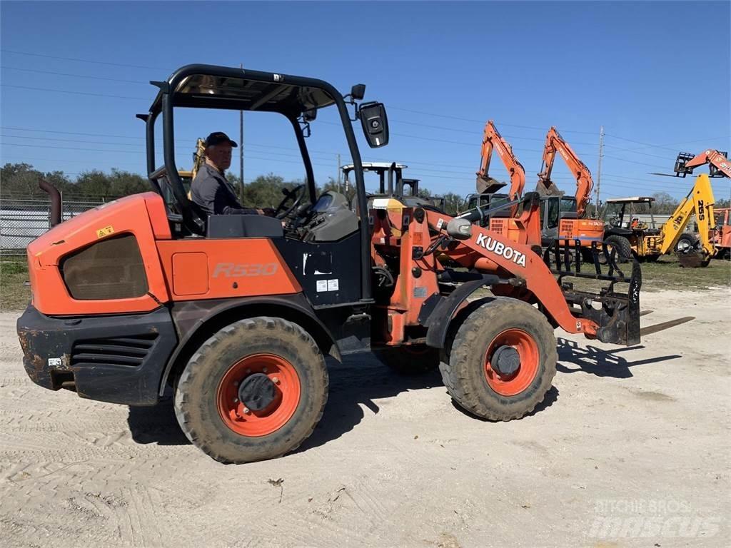 Kubota R530 Gumikerekes homlokrakodók