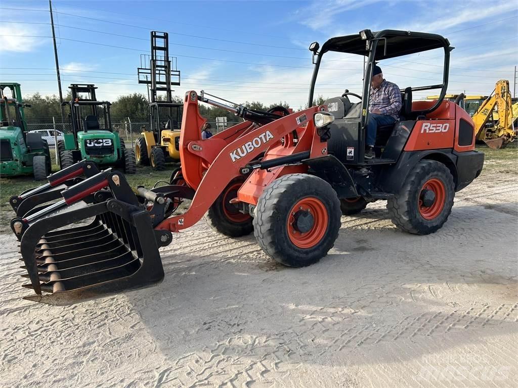 Kubota R530 Gumikerekes homlokrakodók