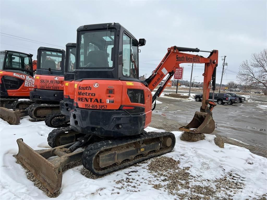 Kubota U35 Mini kotrók < 7t