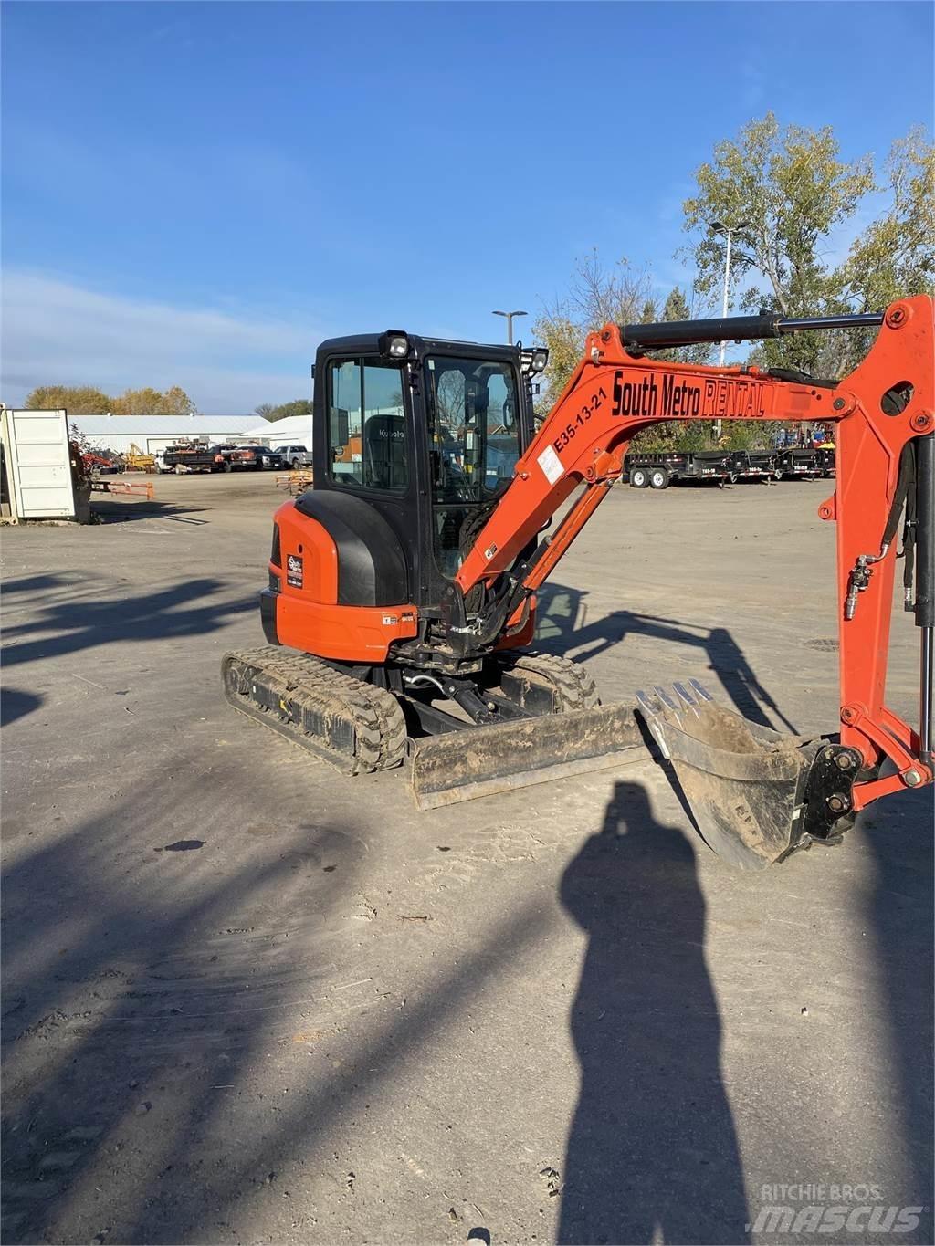 Kubota U35-4 Mini kotrók < 7t