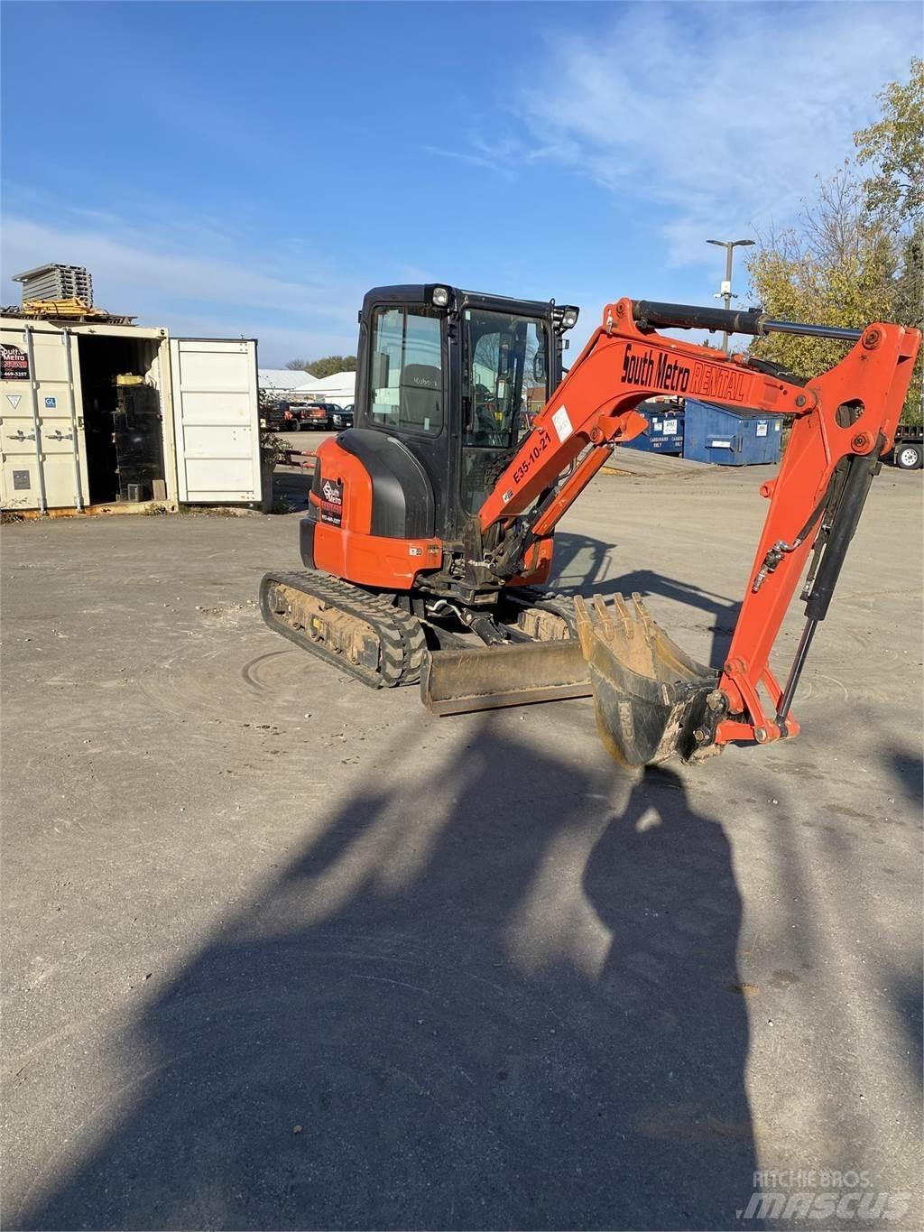 Kubota U35-4 Mini kotrók < 7t