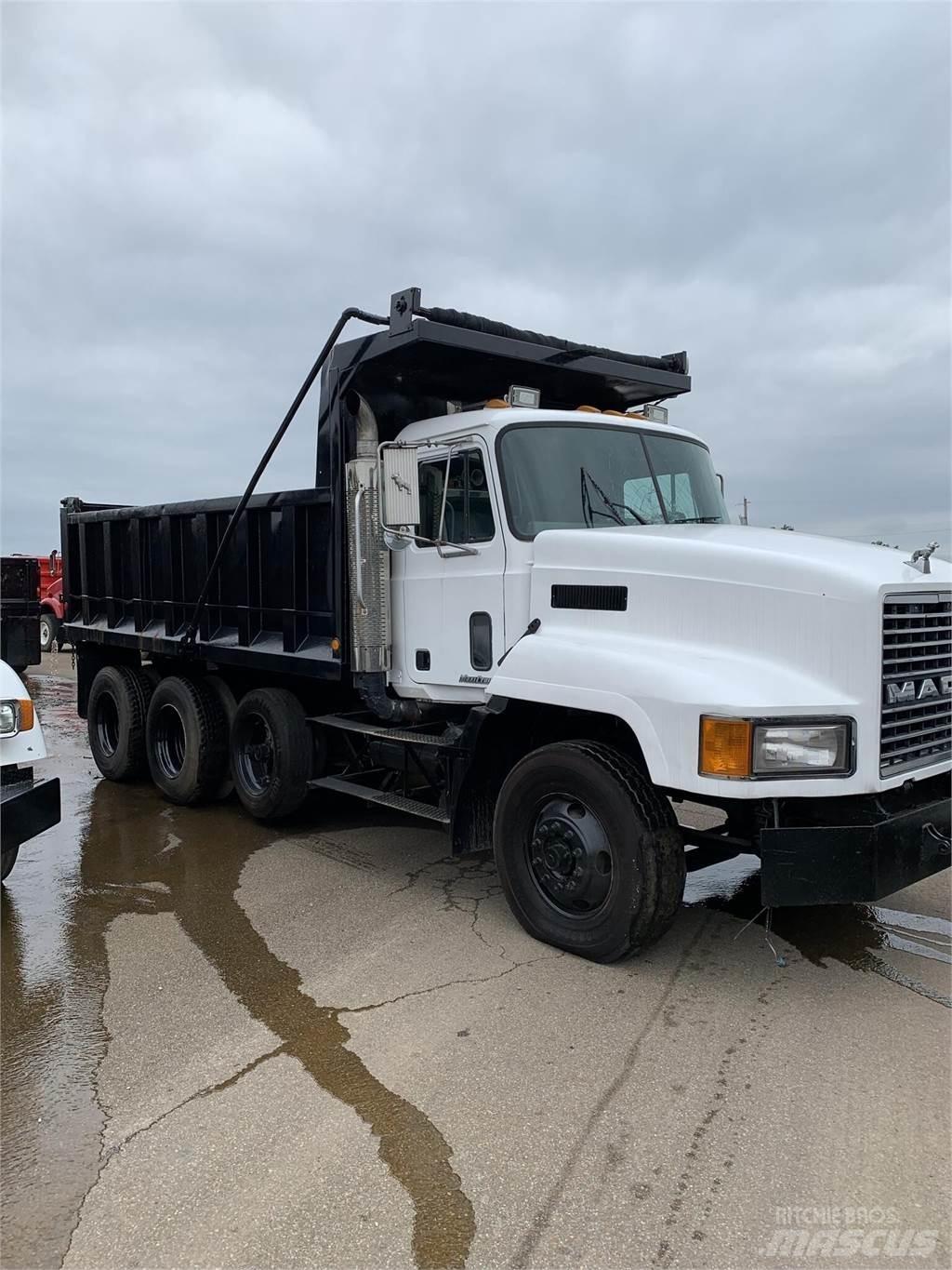 Mack CH613 Billenő teherautók