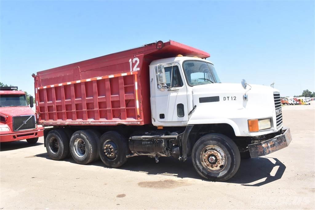 Mack CH613 Billenő teherautók