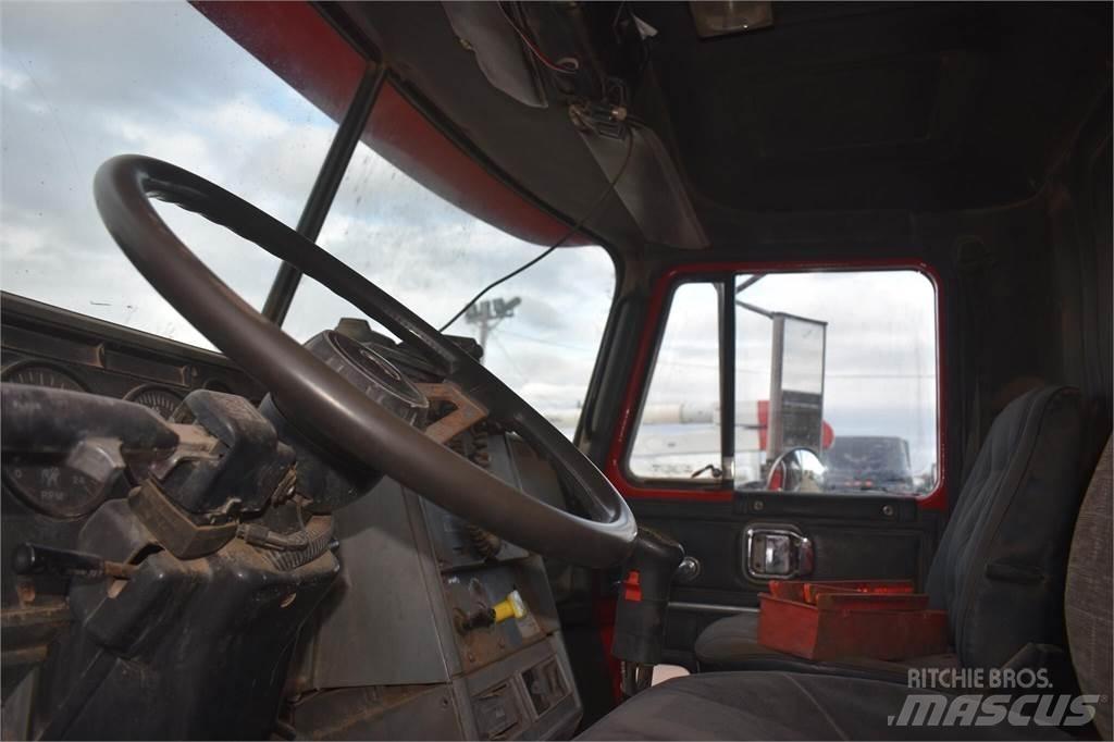 Mack CH613 Billenő teherautók