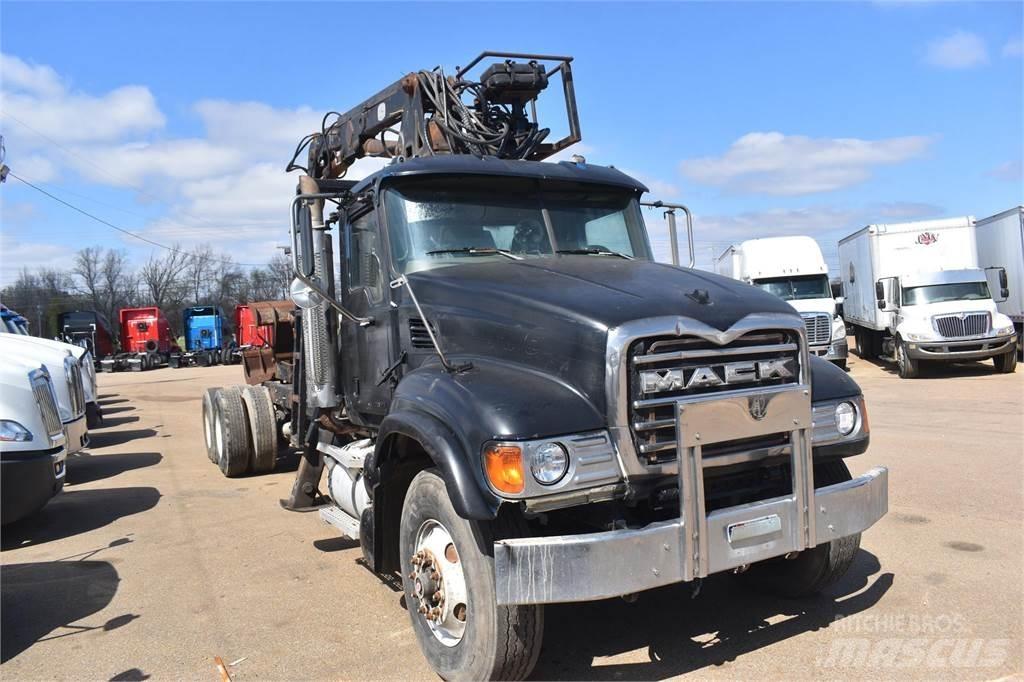 Mack GRANITE CV713 Darus teherautók