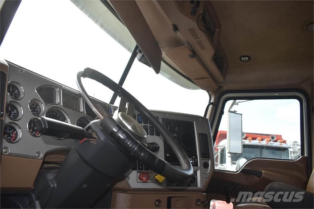 Mack GRANITE GU713 Billenő teherautók