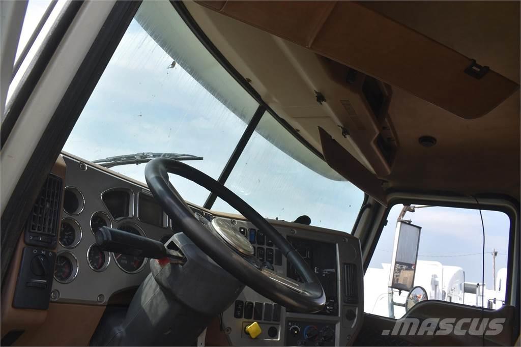 Mack GRANITE GU813 Billenő teherautók